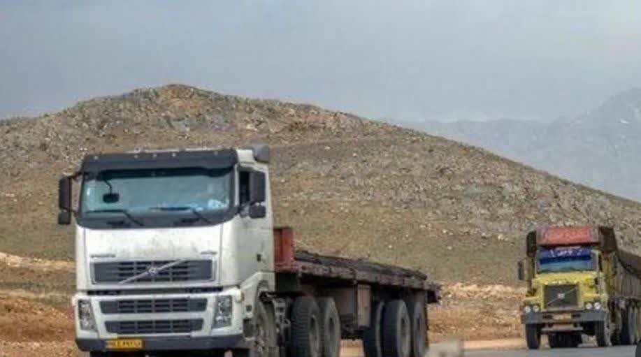 رئيس پليس راه استان کرمانشاه : ممنوعيت عبور كاميون و اتوبوس در خط سرعت بزرگراه‌ها و آزادراه‌ها