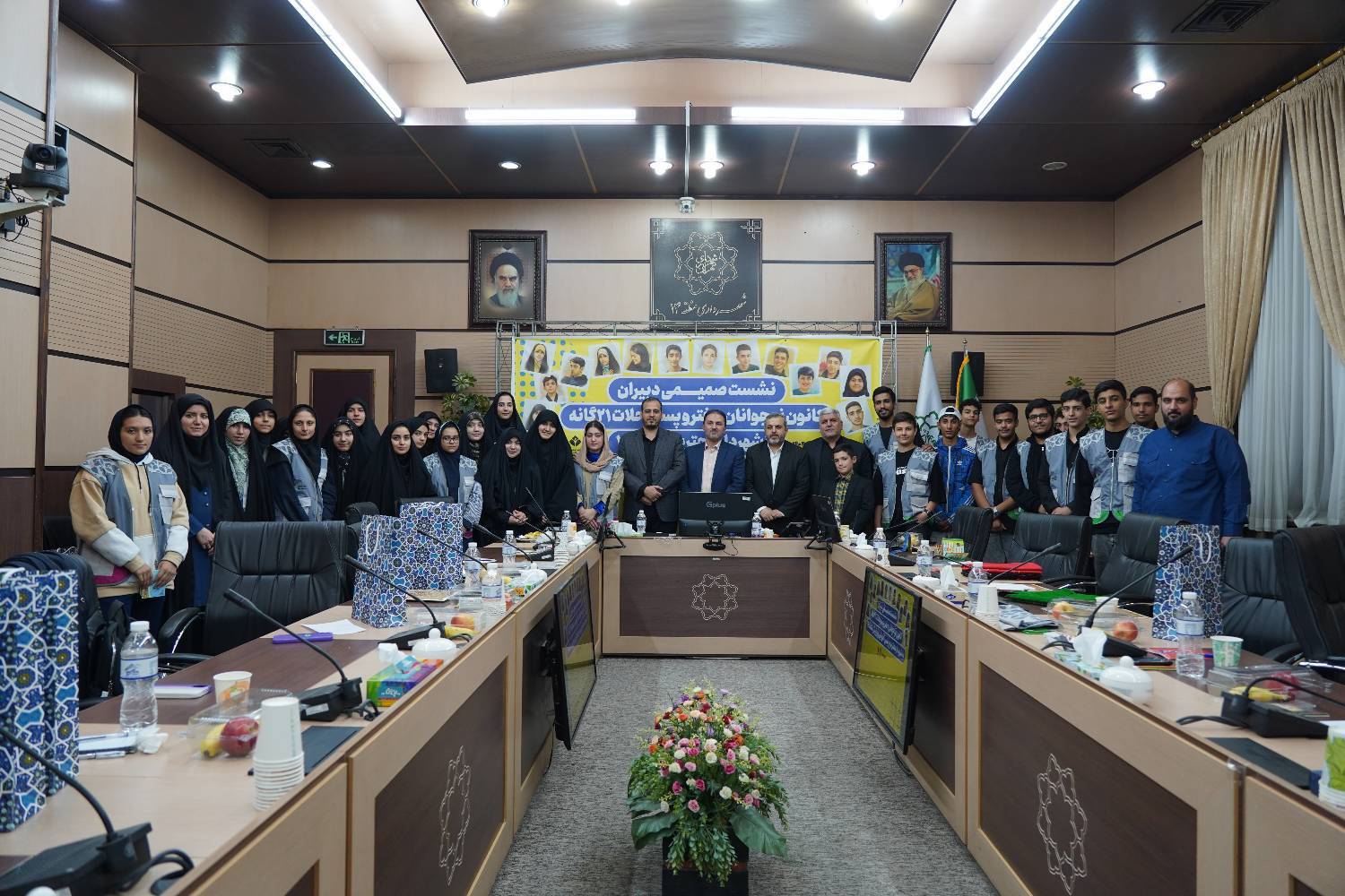 نوجوانان در قلب مديريت محله‌ها