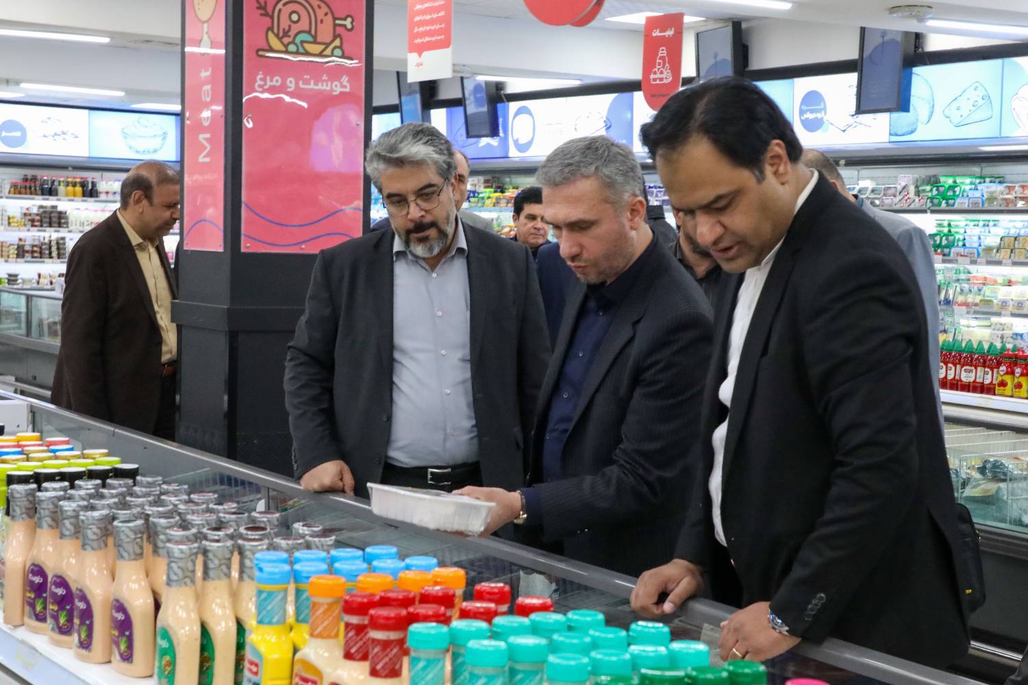 ارزيابي و نظارت شهرداري منطقه 5 بر روند وضعيت و عملکرد مجتمع تجاري بوستان