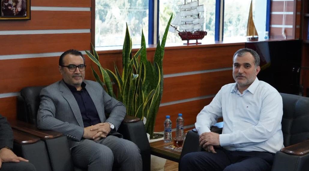 ديدار مديرکل محيط زيست استان مازندران با مدير کل بنادر و دريانوردي اميرآباد