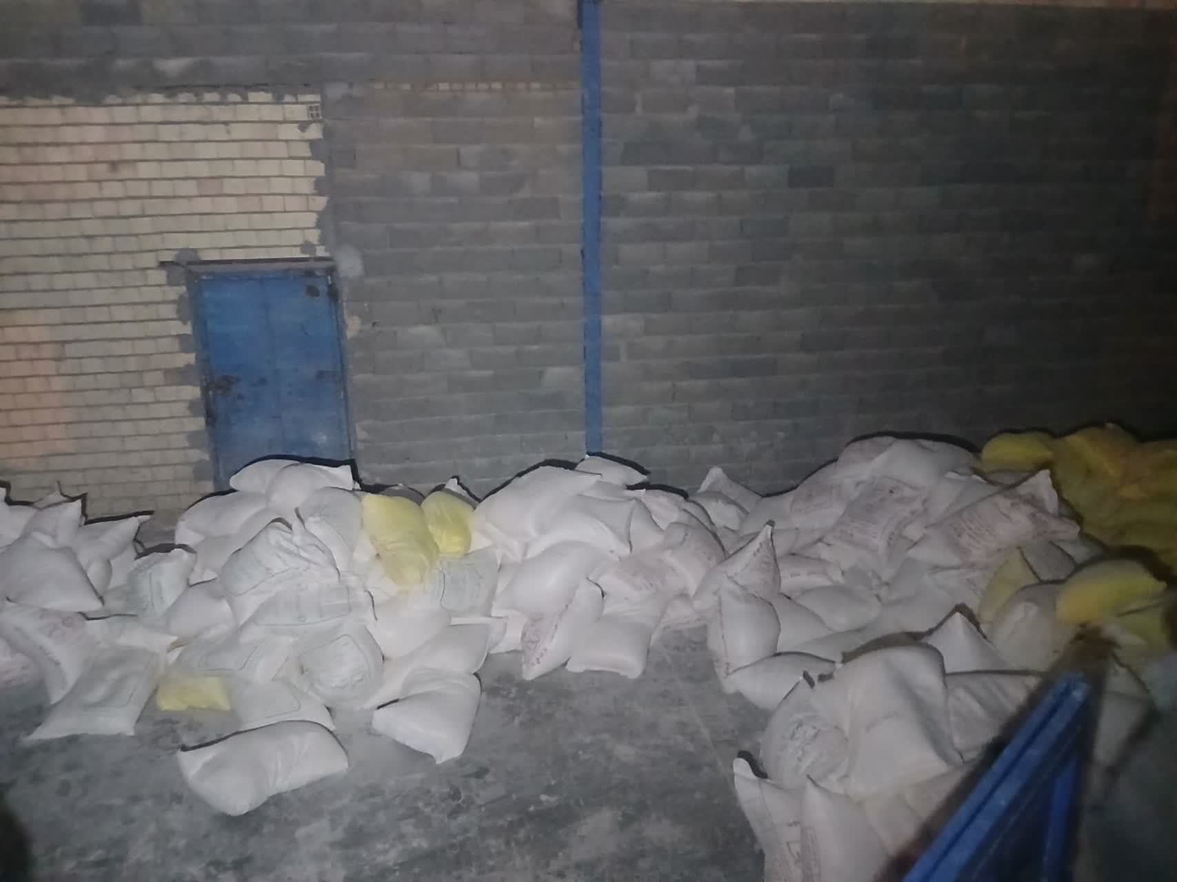 سه انبار آرد قاچاق در کرمانشاه کشف شد