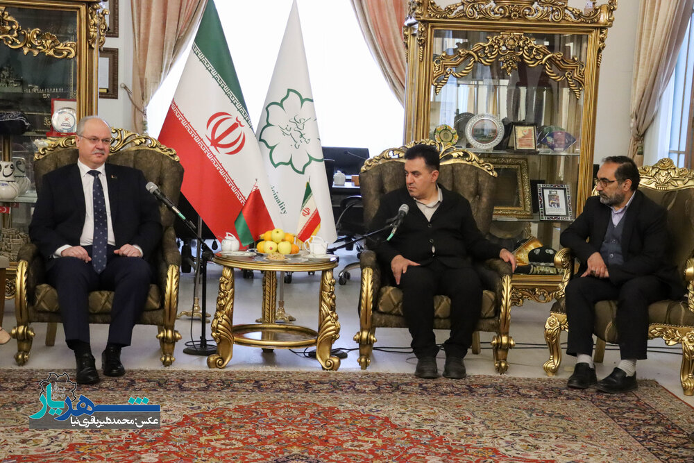 آمادگي کشور بلاروس براي تامين اتوبوس و ماشين آلات خدمات شهري شهرداري‎‌هاي ايران