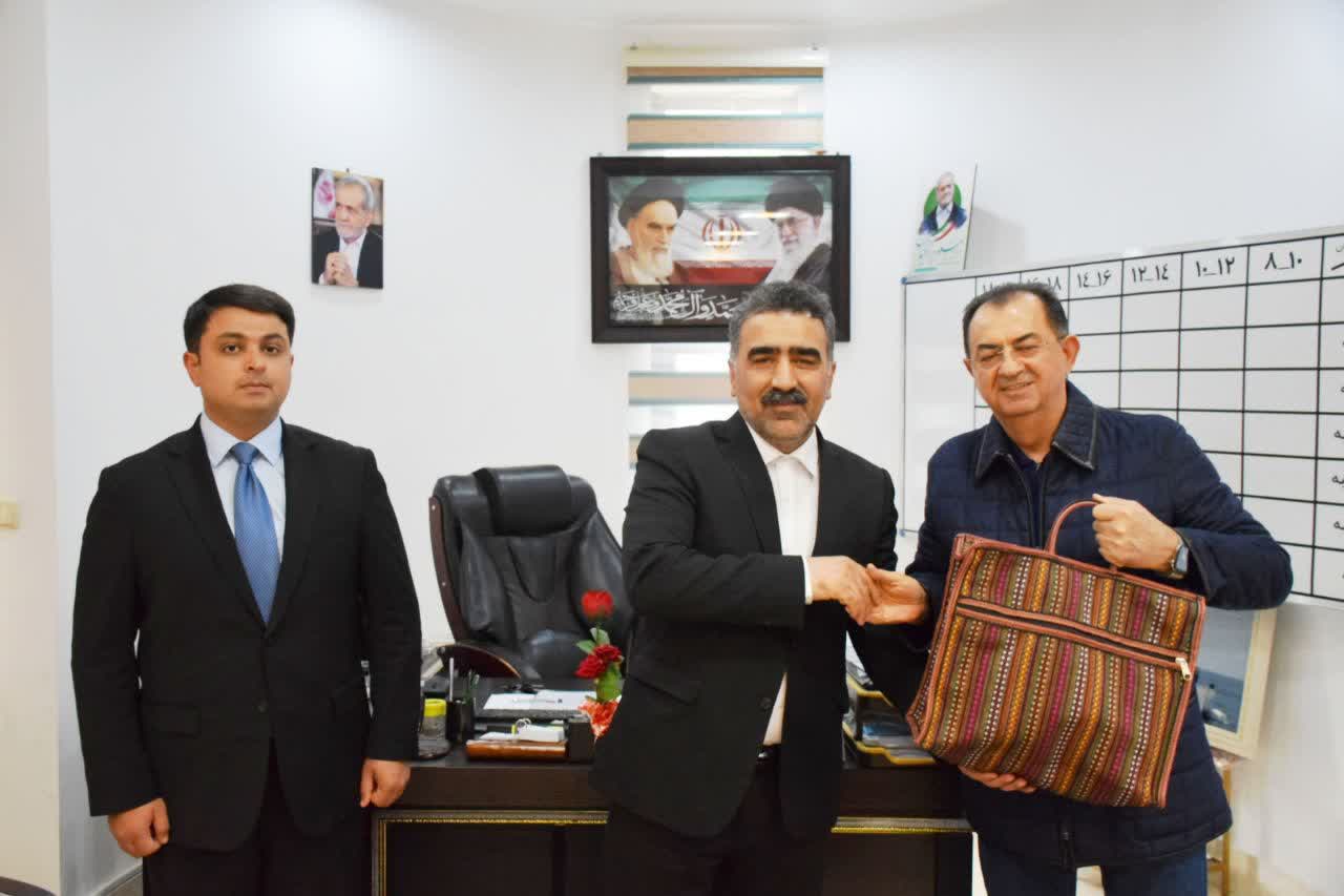 ورود هيئت بلندپايه آذربايجاني از گذرگاه مرزي آستارا براي شرکت در اجلاس استانداران خزر