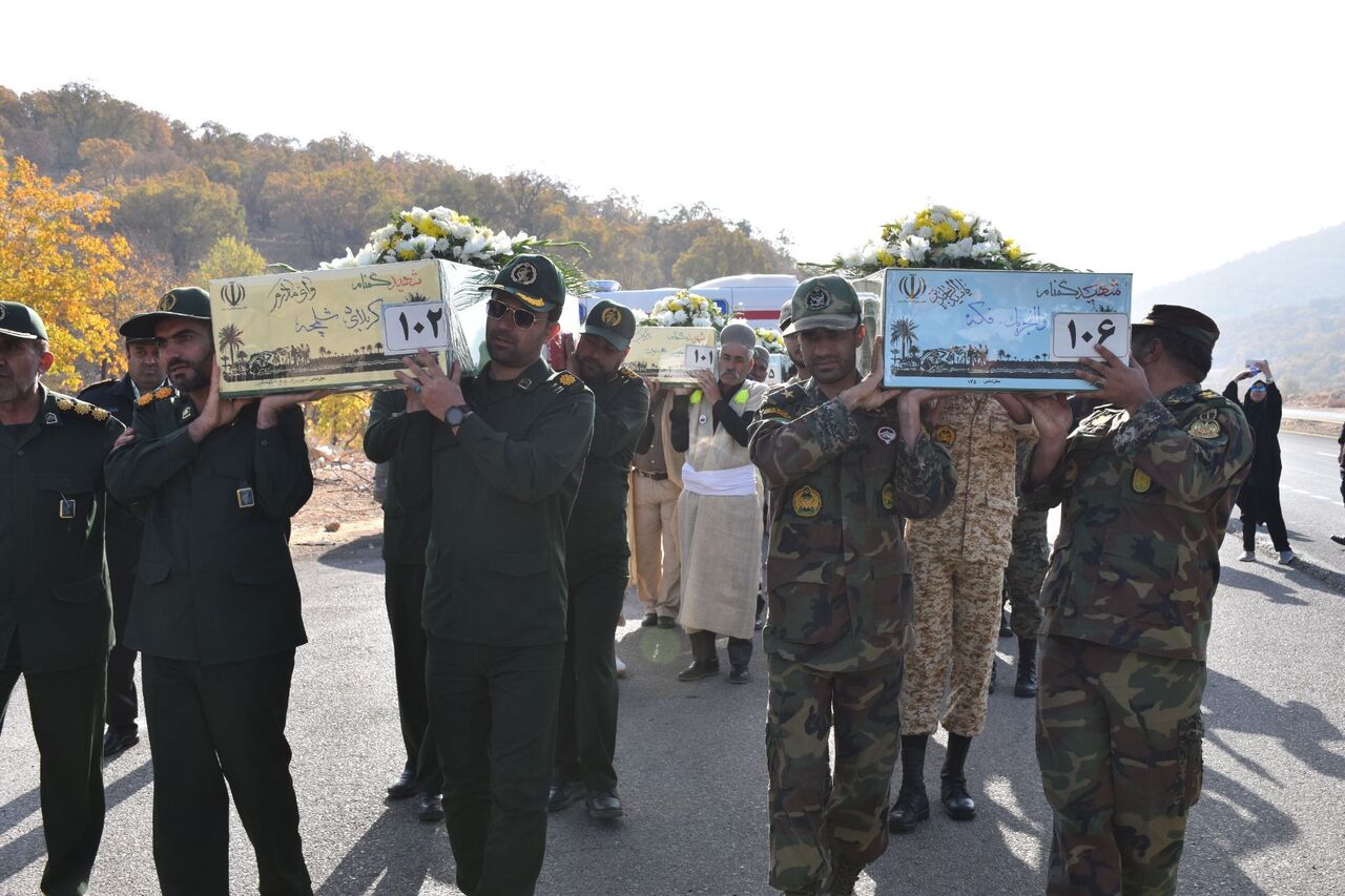 پيکر مطهر 6 شهيد گمنام دوران هشت سال دفاع مقدس وارد ياسوج شد