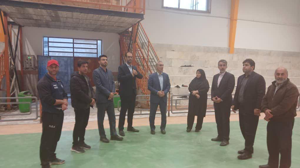 بازديد مديرکل ورزش و جوانان مازندران از روند بازسازي باشگاه دالخاني شهرستان رامسر?