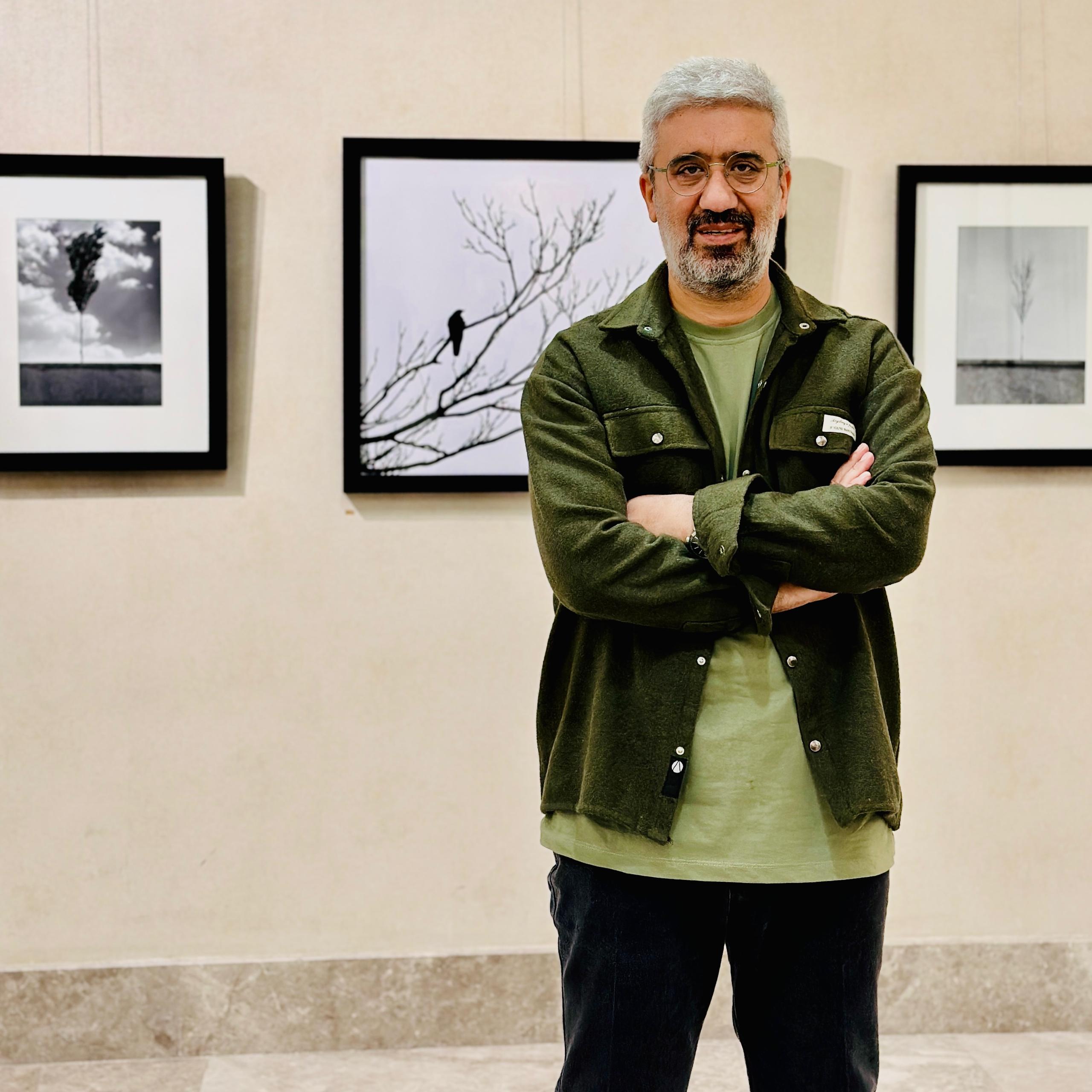 سفر از تاريکي تا روشنايي؛ نمايشگاه تازه مجيد صباغ‌بهروز در هتل لاله‌پارک تبريز