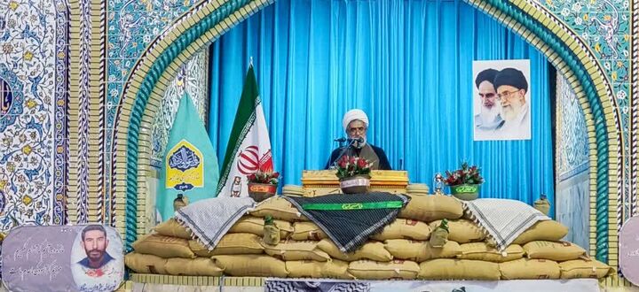 مسئولان همه هم و غم خود را بر روي تکميل پروژه هاي نيمه تمام بگذارند