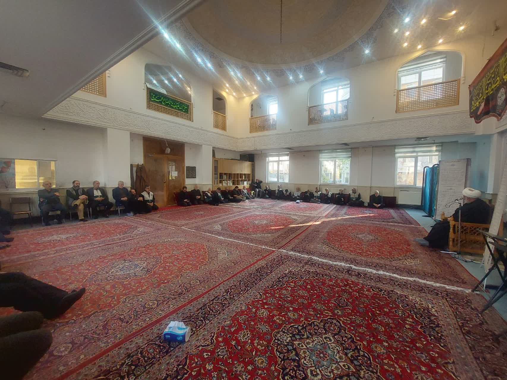 مراسم ماهانه هيئت خدام الرضا(ع) خادمياران منطقه يک در مسجد امام علي(ع)  برگزار شد+تصاوير