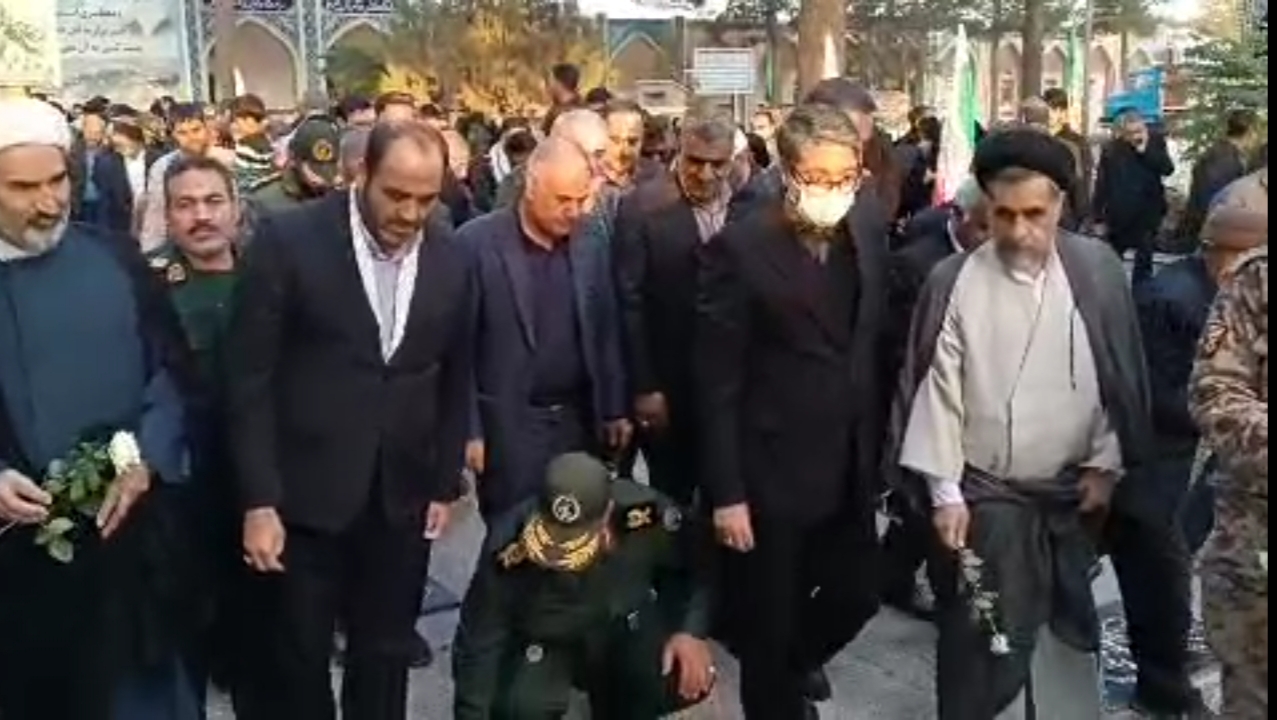 برگزاري آئين غبارروبي و گلباران گلزار شهدا در نيشابور