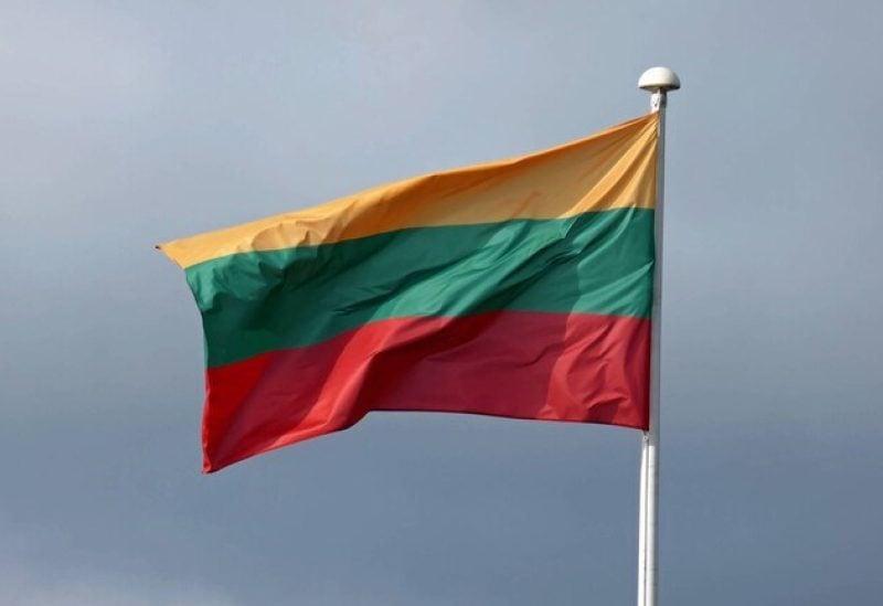 بالن ها دوباره پروازها را در فرودگاه ویلنیوس، لیتوانی مختل کردند