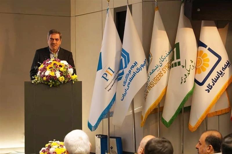تأكید رئیس‌ كل بیمه مركزی بر ضرورت تدوین دستورالعمل‌های راهنما توسط انجمن حرفه‌ای صنعت بیمه