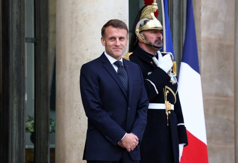 مکرون به چین سفر می کند