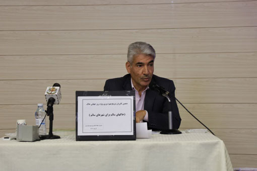 سرمايه ما در توليد مواد غذايي خاک و آب است