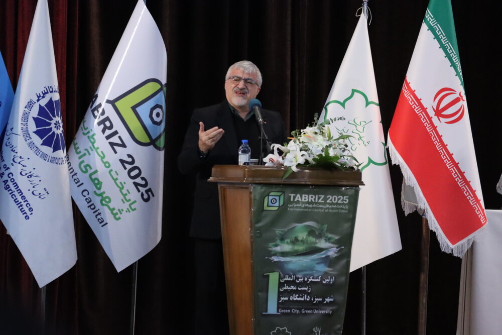 همه شهروندان بايد مطالبه‌گر محيط زيست پاک باشند