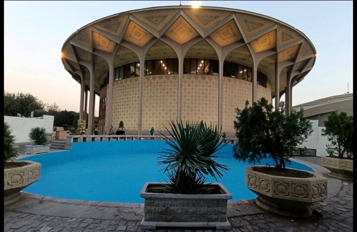 اجراي عمليات بهسازي محيط پيراموني تئاتر شهر جان تازه گرفت