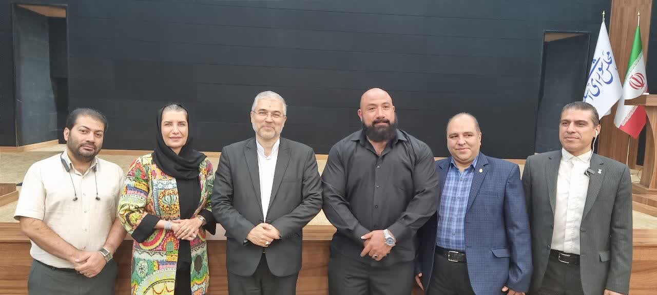 اکران فيلم سينمايي «صنم» با حضور پيمان فلسفي در گراميداشت شهداي محيط‌زيست