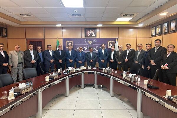 تاکيد بر تحقق برنامه حمل 54 ميليون تن بار توسط واحدهاي عملياتي شرکت راه‌آهن