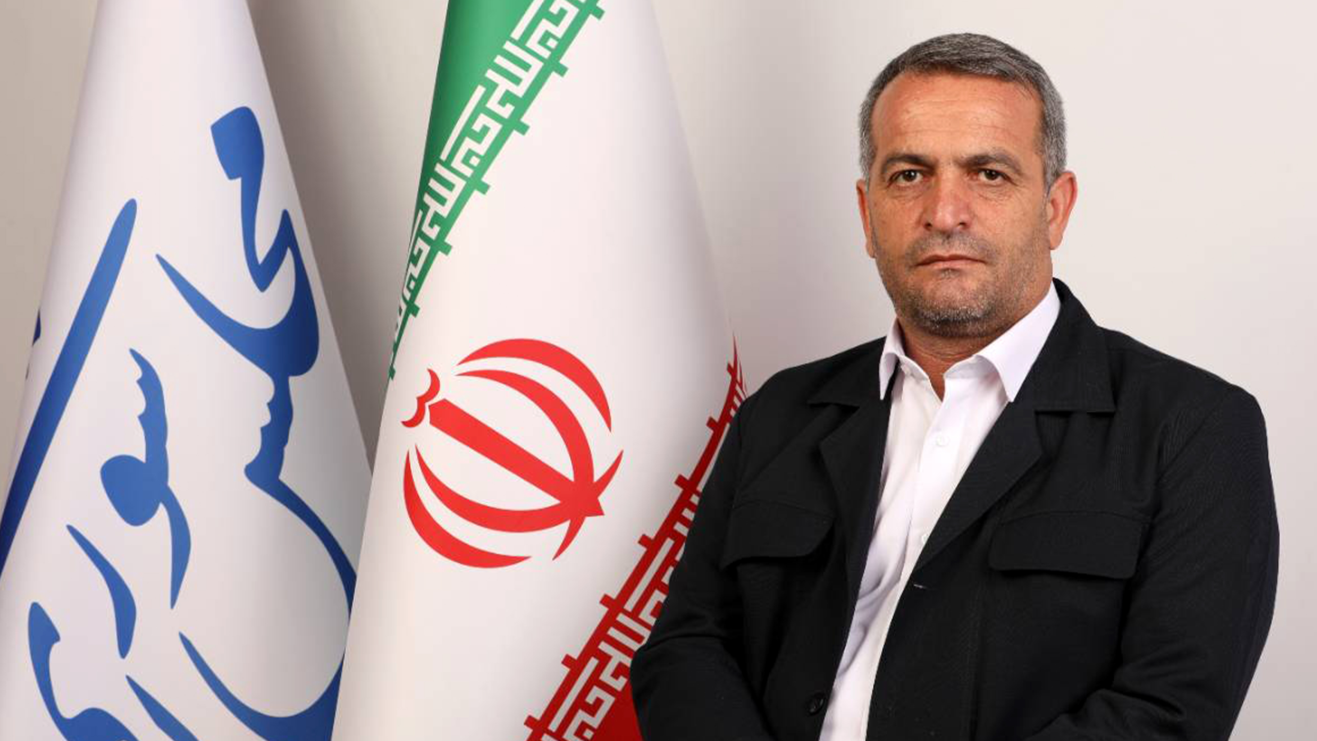 کارگران و بازنشستگان کشور نیازمند توجه جدی دولت هستند