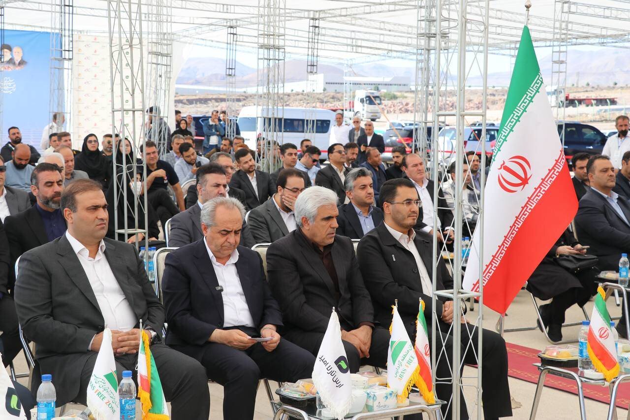 افتتاح 2 نیروگاه خورشیدی در آذربایجان‌شرقی/ افزایش ظرفیت تولید برق خورشیدی به 70 مگاوات