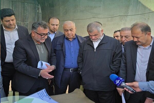 بازديد معاون وزير راه و نايب رئيس مجلس از راه آهن گل‌گهر-شيراز