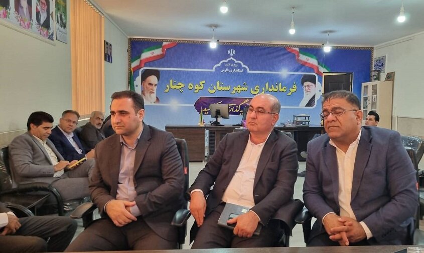 ديدار نماينده کازرون با رئيس مرکز سرمايه گذاري وزارت ميراث فرهنگي