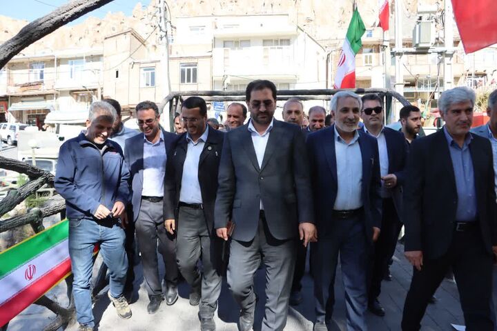 بازديد معاون وزير راه و شهرسازي از پروژه احداث کمربندي ايلخچي و محور اسکو به روستاي کندوان