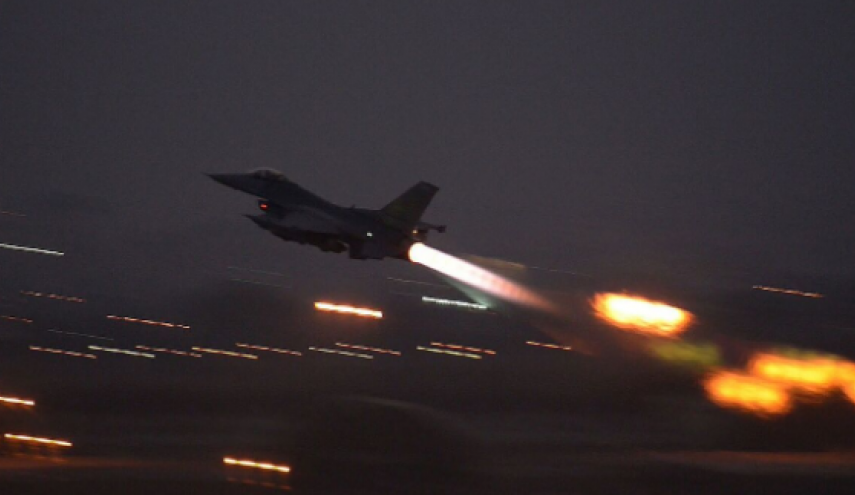 درگيري هاي جديد در سوريه/ جنگنده هاي آمريکايي ديرالزور را بمباران کردند