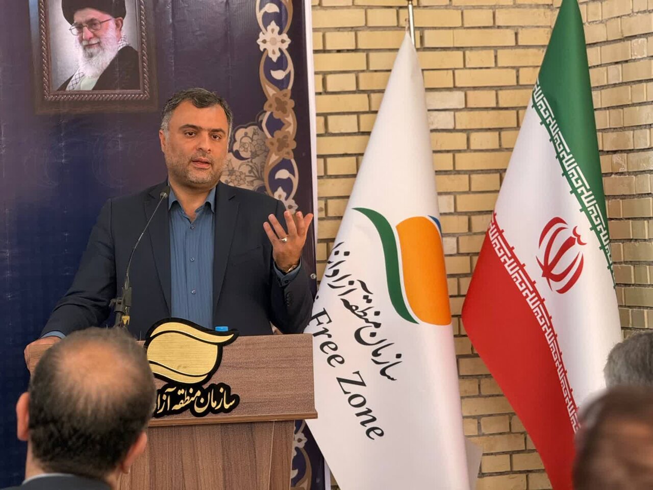 حضور رحمت زاده در نشست هم‌انديشي صنعتگران شهرک صنعتي ضيابر/ الحاق شهرک صنعتي ضيابر به منطقه آزاد انزلي، فرصت جهش اقتصادي غرب گيلان است