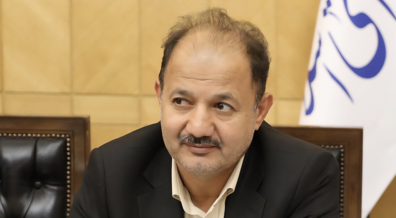 حل تعارض منافع واگذاری خودروسازی‌ها با وساطت مجلس