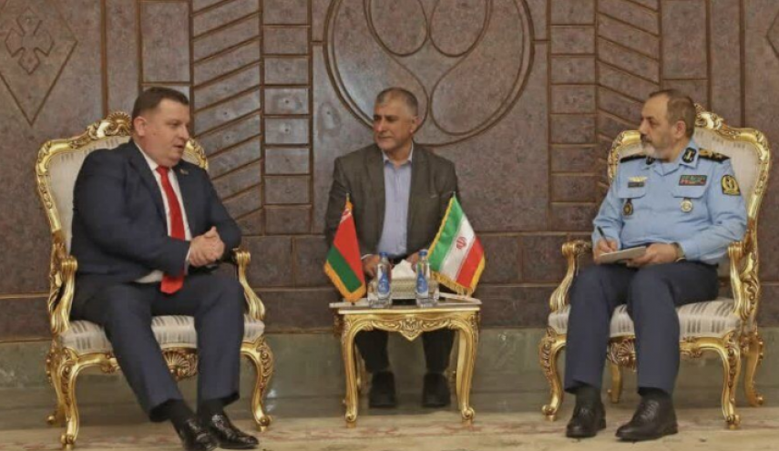 وزیر دفاع: از گسترش همکاری دفاعی و صنعتی ایران و بلاروس استقبال می‌کنیم