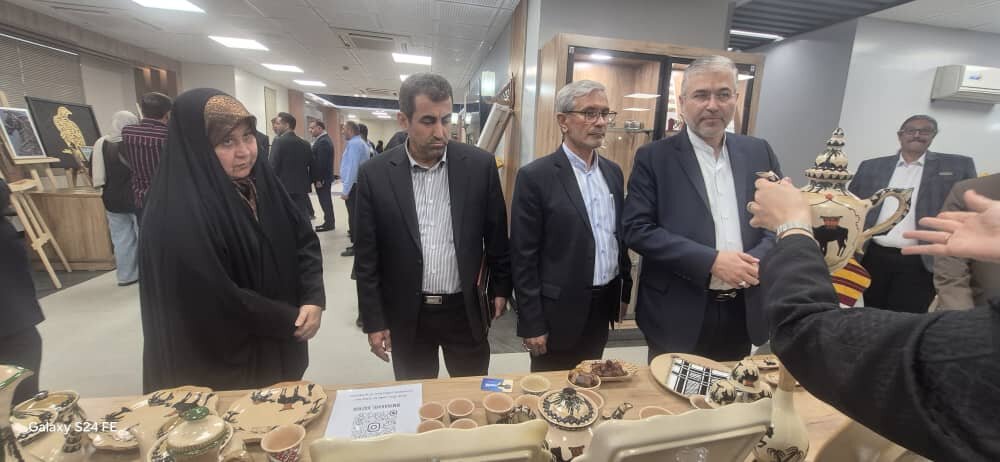 بازديد از مراکز اقتصادي، فرهنگي و علمي خوزستان/تأکيد بر توسعه صنايع تبديلي و بهره‌گيري از ظرفيت علمي دانشگاه‌ها در کشاورزي
