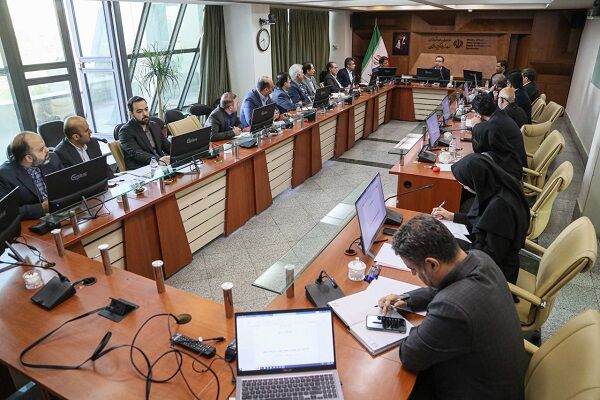 بررسي رفع موانع عرضه و توليد مسکن در سه حوزه کلان تامين مالي، صدور مجوزها و اجرا