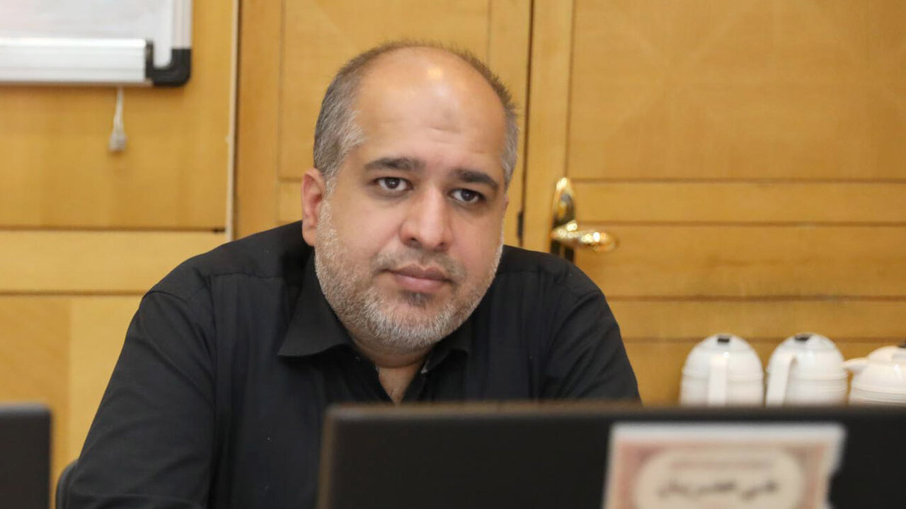 ضرورت بررسي قضايي دوشغله بودن عضو شوراي اطلاع‌رساني دولت