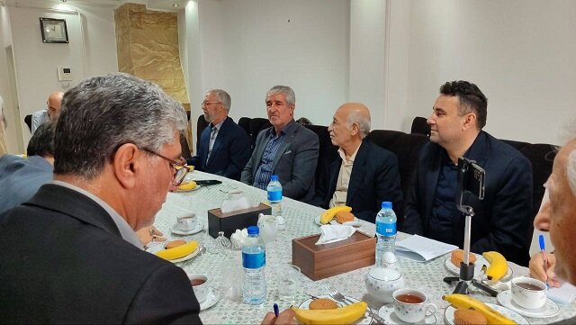 ديدار سنگدويني با مديران صندوق و کانون‌هاي بازنشستگي گلستان