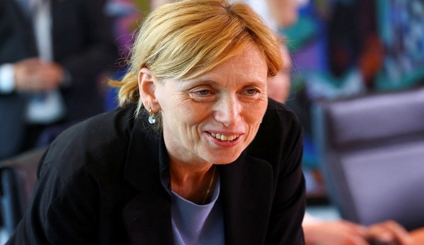 وزیر آموزش آلمان از یادبود یاد فاشیم در اسرائیل بازدید می‌کند