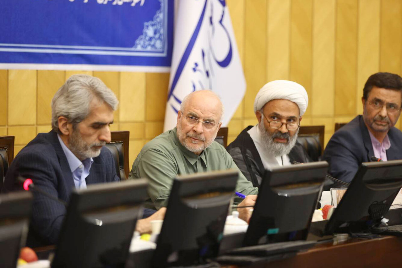 توزیع جمعیت به‌عنوان محور قدرت، معرفت، منزلت و ثروت در کشور ما نرمال نیست