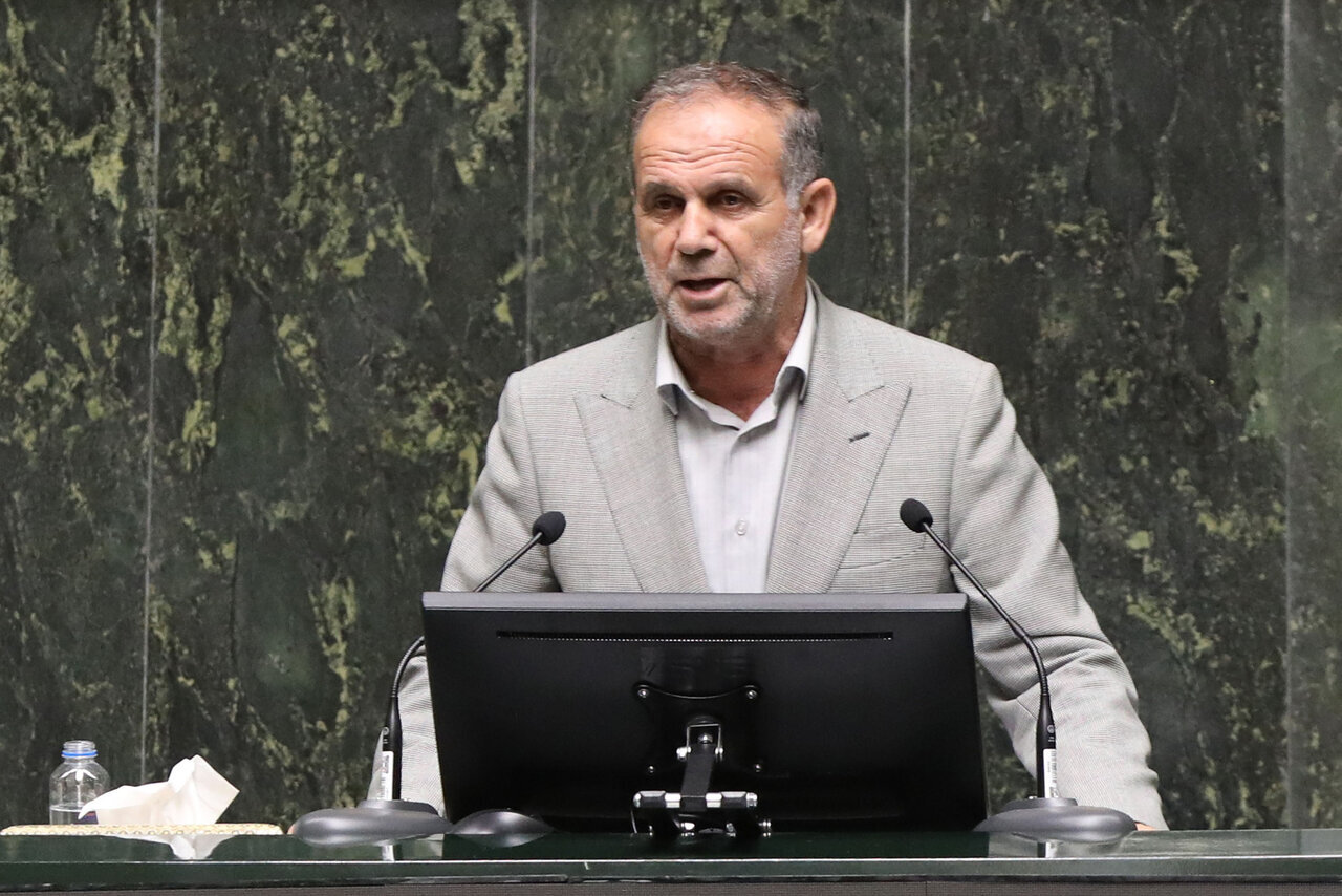 رئيس سازمان برنامه در هماهنگي اقتصادي براي دهک‌بندي‌ها ايفاي نقش کند