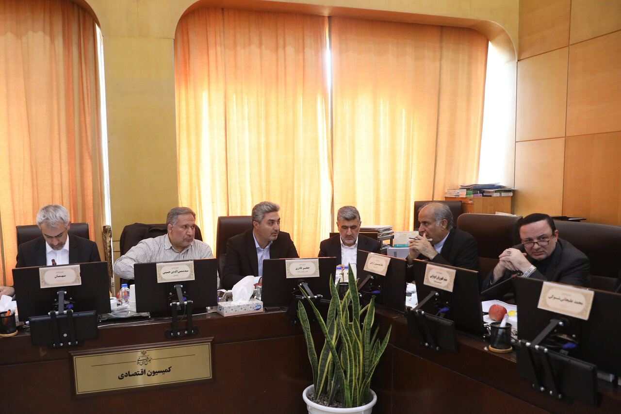 وزير اقتصاد به 17 سوال نمايندگان در کميسيون اقتصادي پاسخ داد