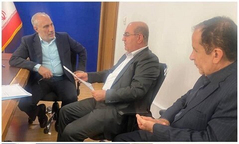 بازديد «دهقان» از پروژه روکش آسفالت 120 کيلومتر از راه‌هاي روستايي کازرون/دستور پرداخت بودجه سد نرگسي صادر شد