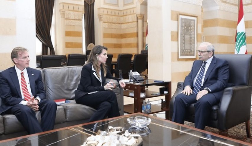 نخست وزير لبنان: اسرائيل بايد از خاک ما خارج شود