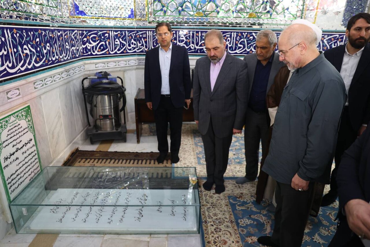 قاليباف به مقام شامخ شهداي خراسان شمالي اداي احترام کرد