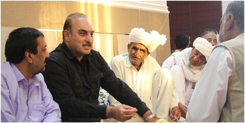 ديدار نماينده سيستان با اهالي و معتمدين روستاي چنگيز شيرزايي/تخصيص اعتبار براي آسفالت معابر محله سرحدي ها