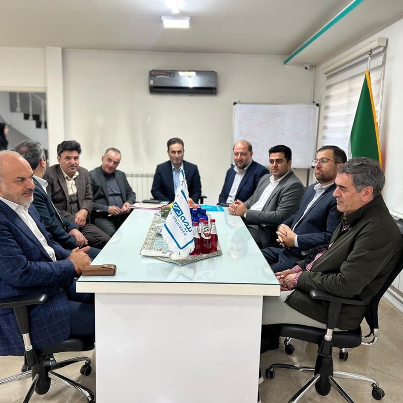 بازديد سرزده رئيس کل بيمه مرکزي از مديريت بيمه دي مازندران همزمان با معارفه مدير استان
