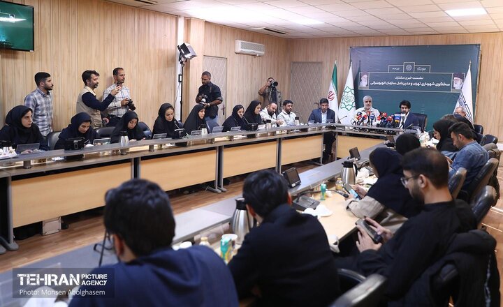 نشست خبري مشترک مديرعامل شرکت اتوبوسراني و سخنگوي شهرداري تهران