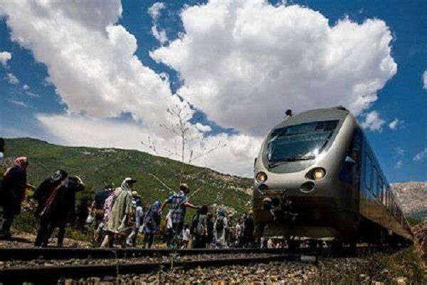 دومين قطار گردشگري مثلث طلايي به يزد وارد مي‌شود