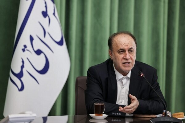 بکارگیری نیروهای شرکتی برده داری نوین است/حقوق کارکنان باید مستقیماً به حسابشان واریز شود