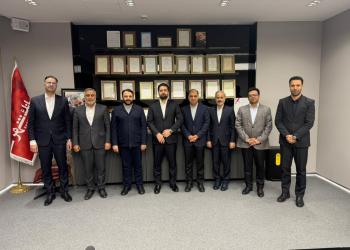 توافق‌نامه‌های راهبردی میان بانک شهر و فولاد غدیر نی‌ریز به امضاء رسید