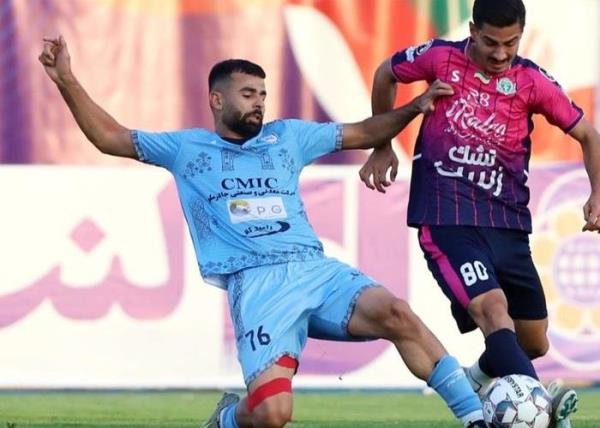 چادرملو با پیروزی مقابل آلومینیوم صدرنشین شد