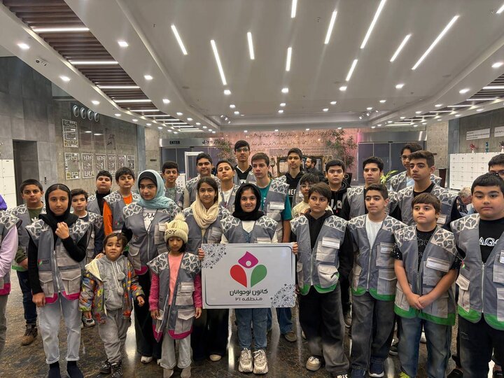 برگزاري کارگاه خلاقانه ساخت ماکت خودرو براي نوجوانان منطقه 21 در هفته نوجوان