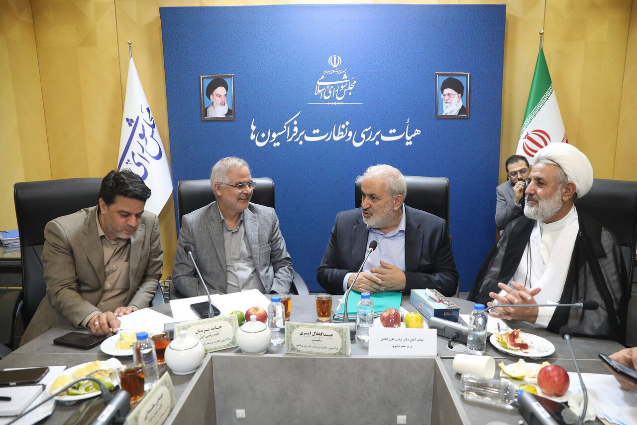 انتقال آب از دریای عمان نسخه دائمی حل بحران آب کشور است